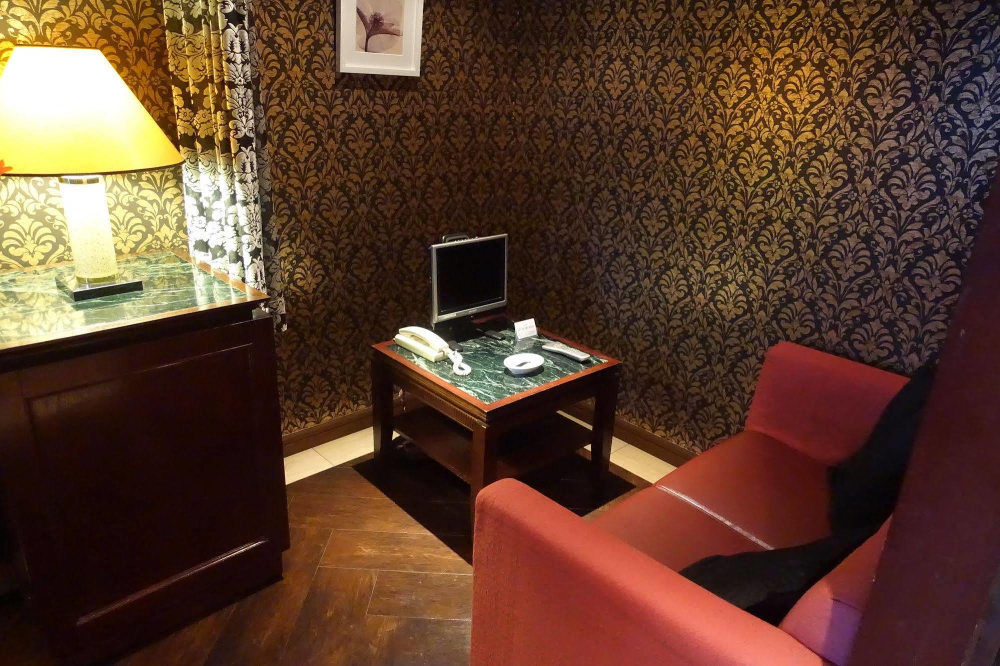 Love hotel Hotel Salle De Bain (Adults Only)